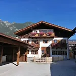 Alpspitz Apartamento *